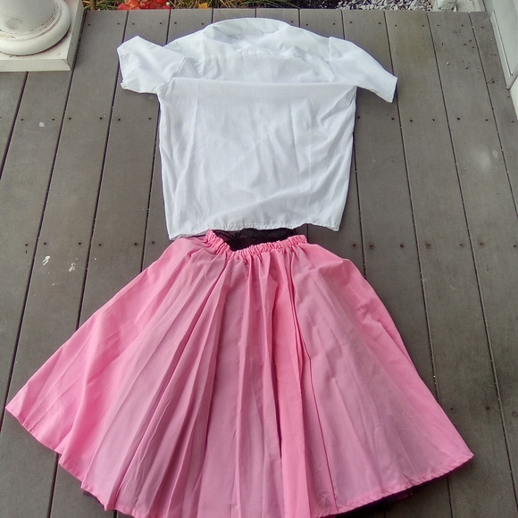 RUBIE'S COSTUME CAME WITH BLOUSE/BELT/ SKIRT/ SOCK/ PLASTIC BAG Poodle Design - Picture 9 of 12